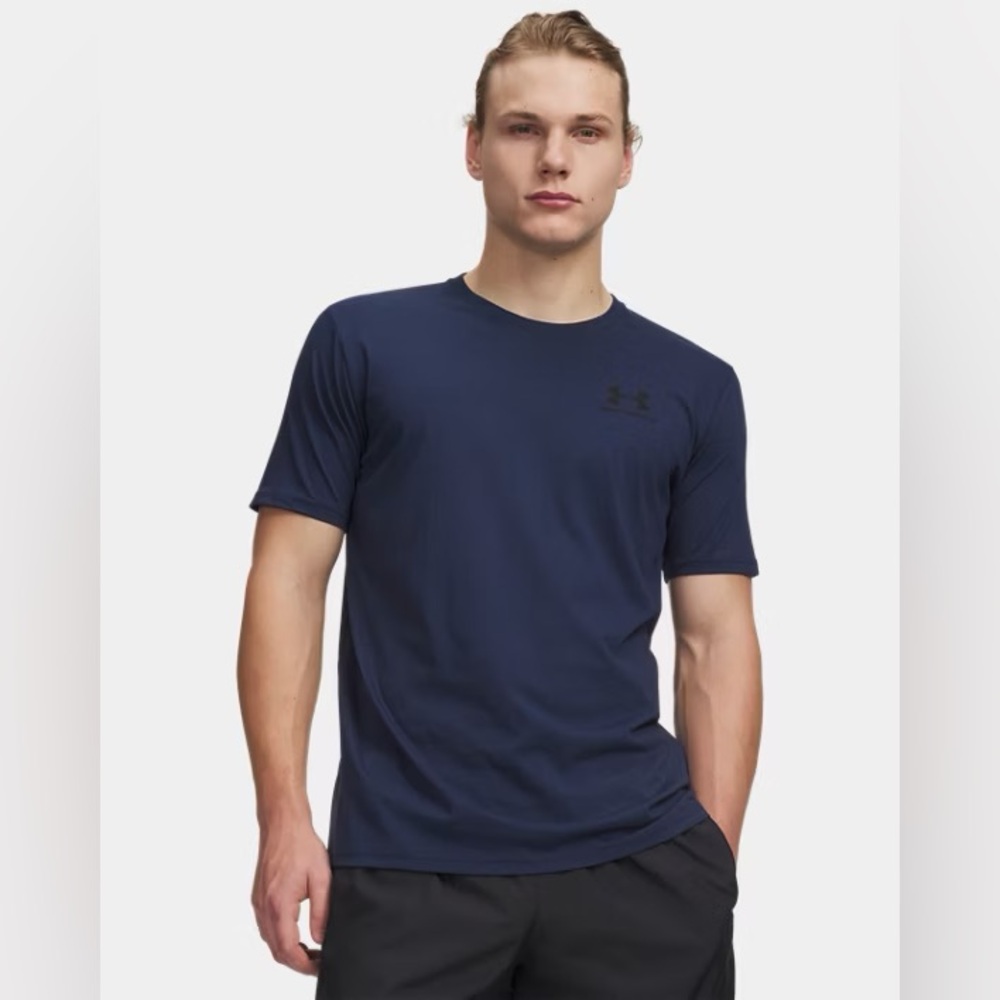 2 NWT Under Armour Left Chest Logo T-Shirt, Size: XLT